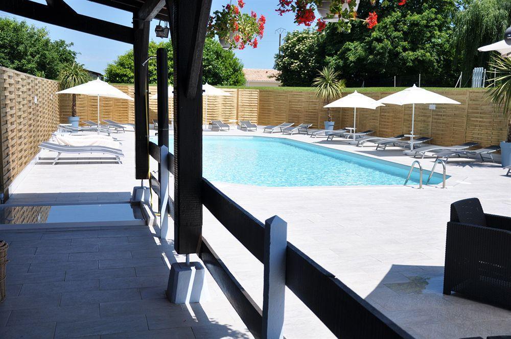 Domaine De Roullet Hotel Exterior foto