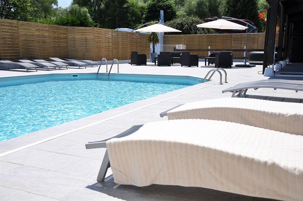 Domaine De Roullet Hotel Exterior foto